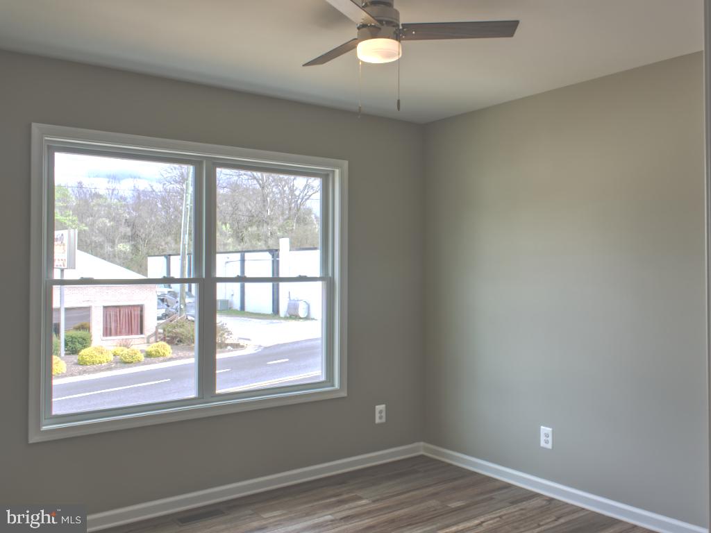 FOREST KNOLLS - Residential