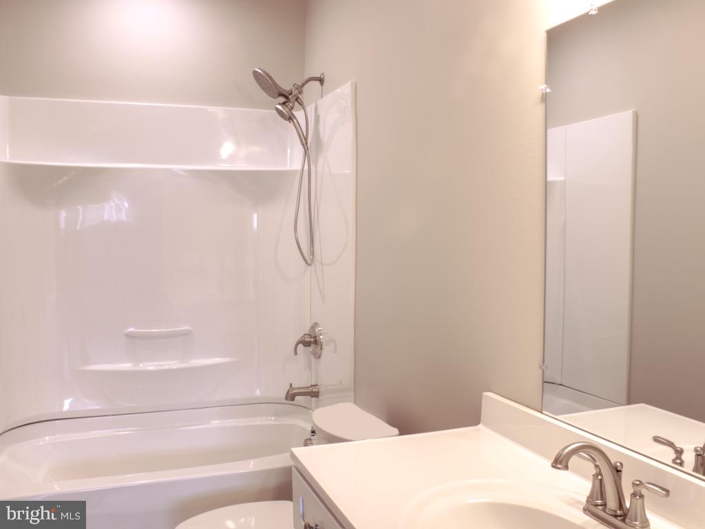 FOREST KNOLLS - Residential