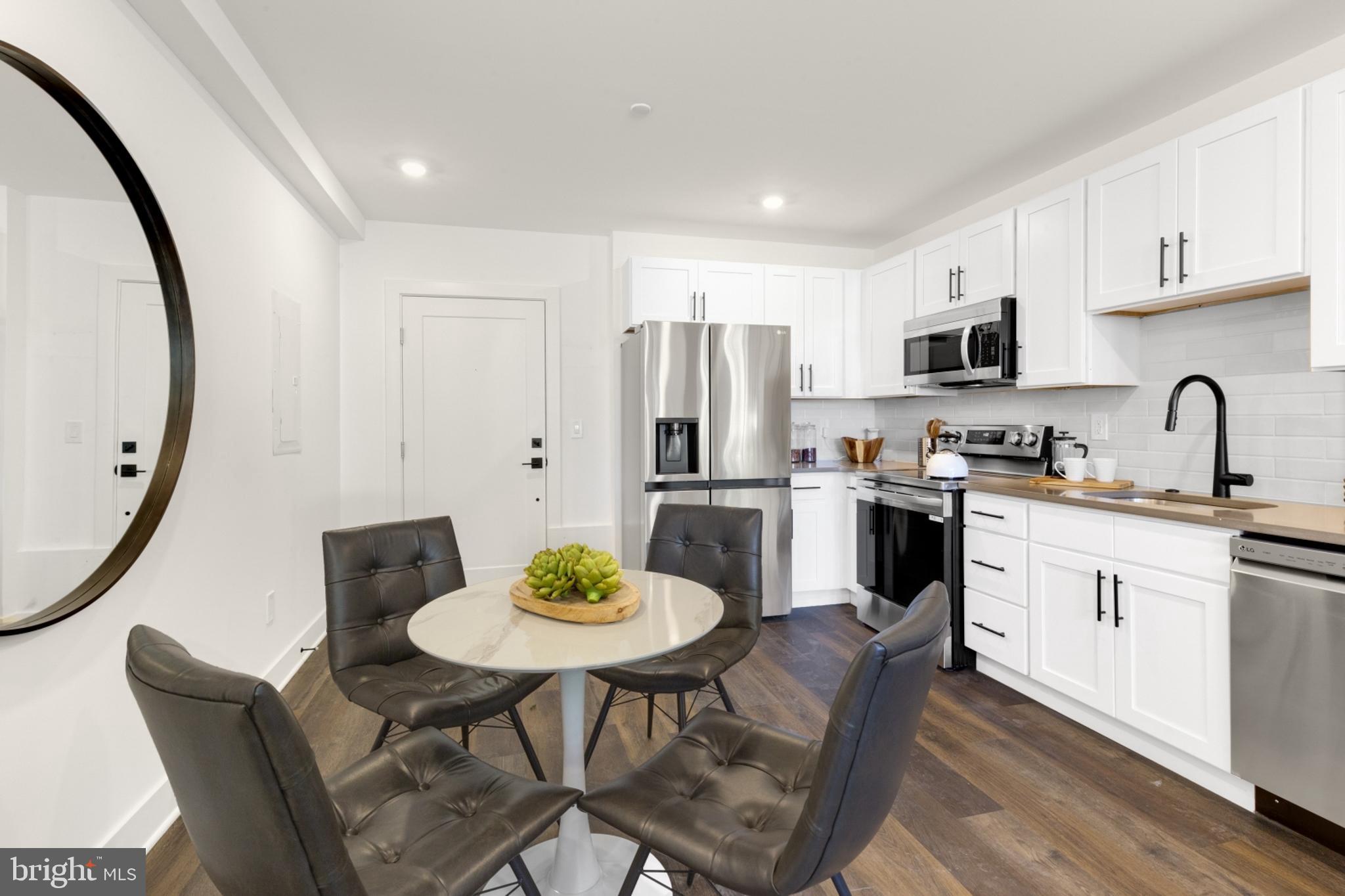 ROXBOROUGH - Residential Lease
