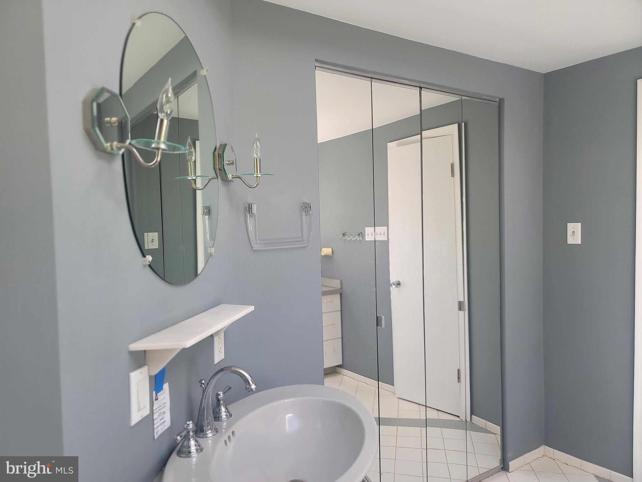 NESHAMINY VALLEY - Residential