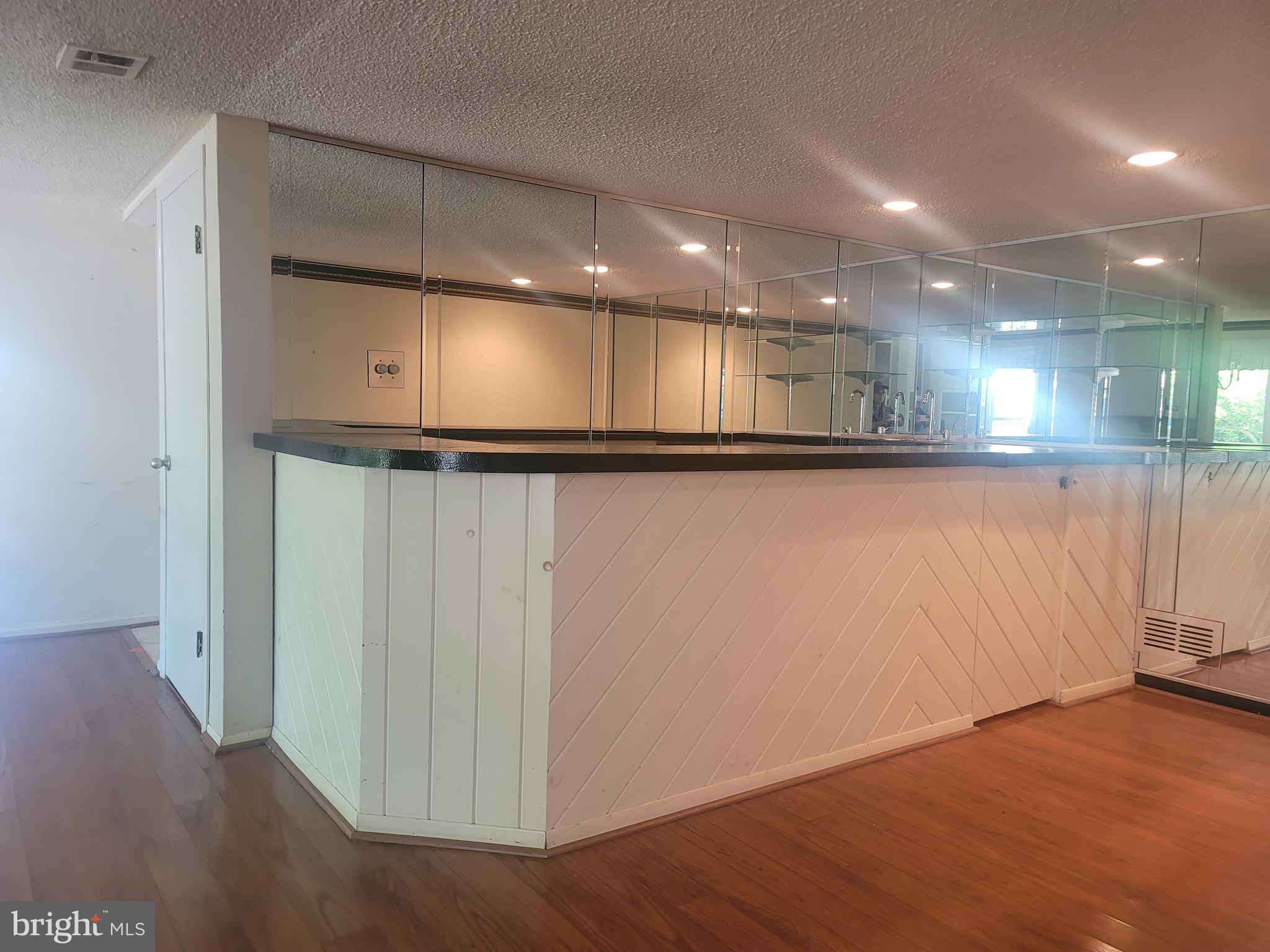 NESHAMINY VALLEY - Residential