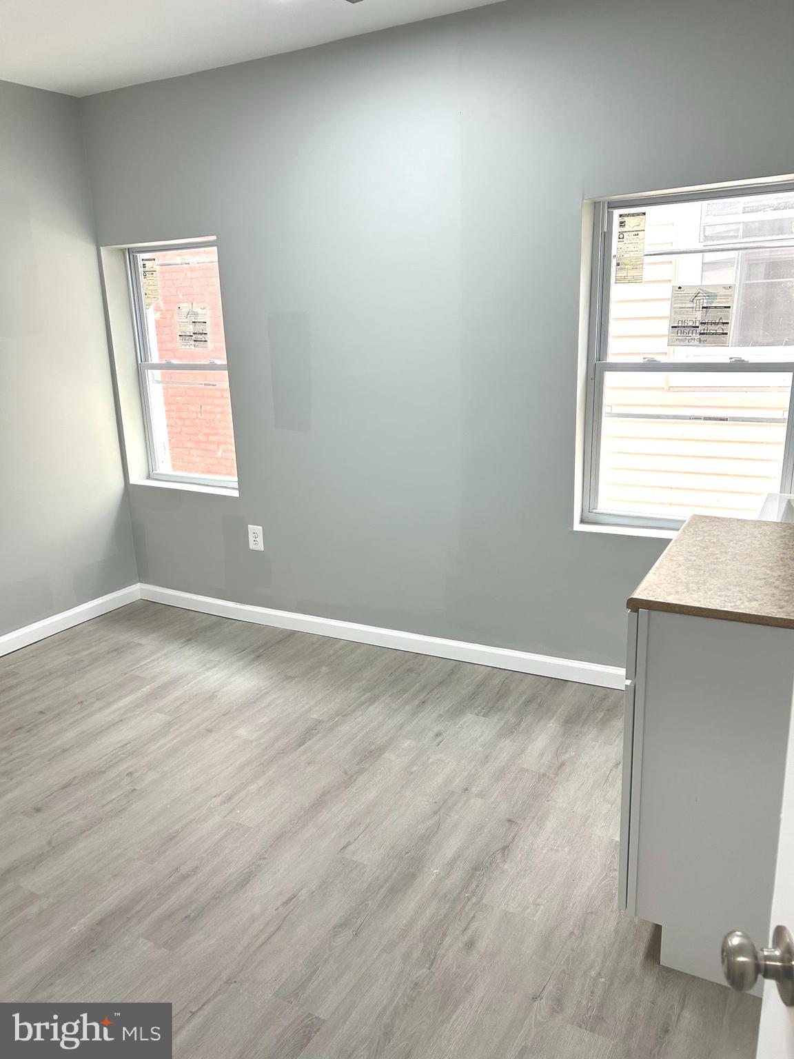 GARDENVILLE - Commercial Lease