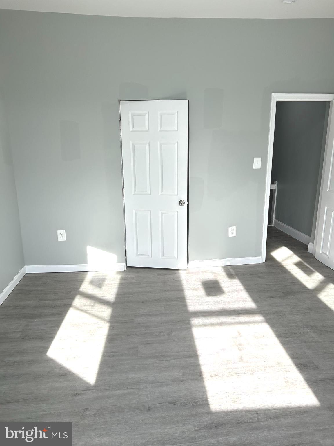 GARDENVILLE - Commercial Lease