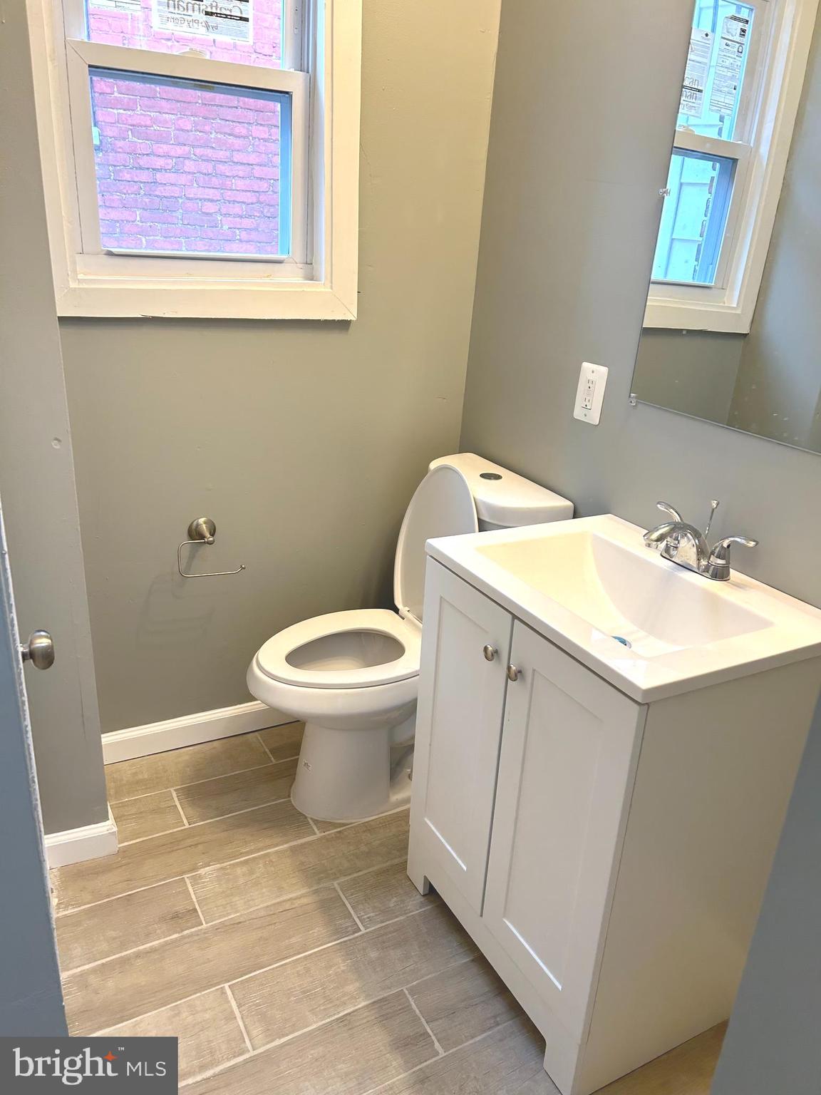 GARDENVILLE - Commercial Lease