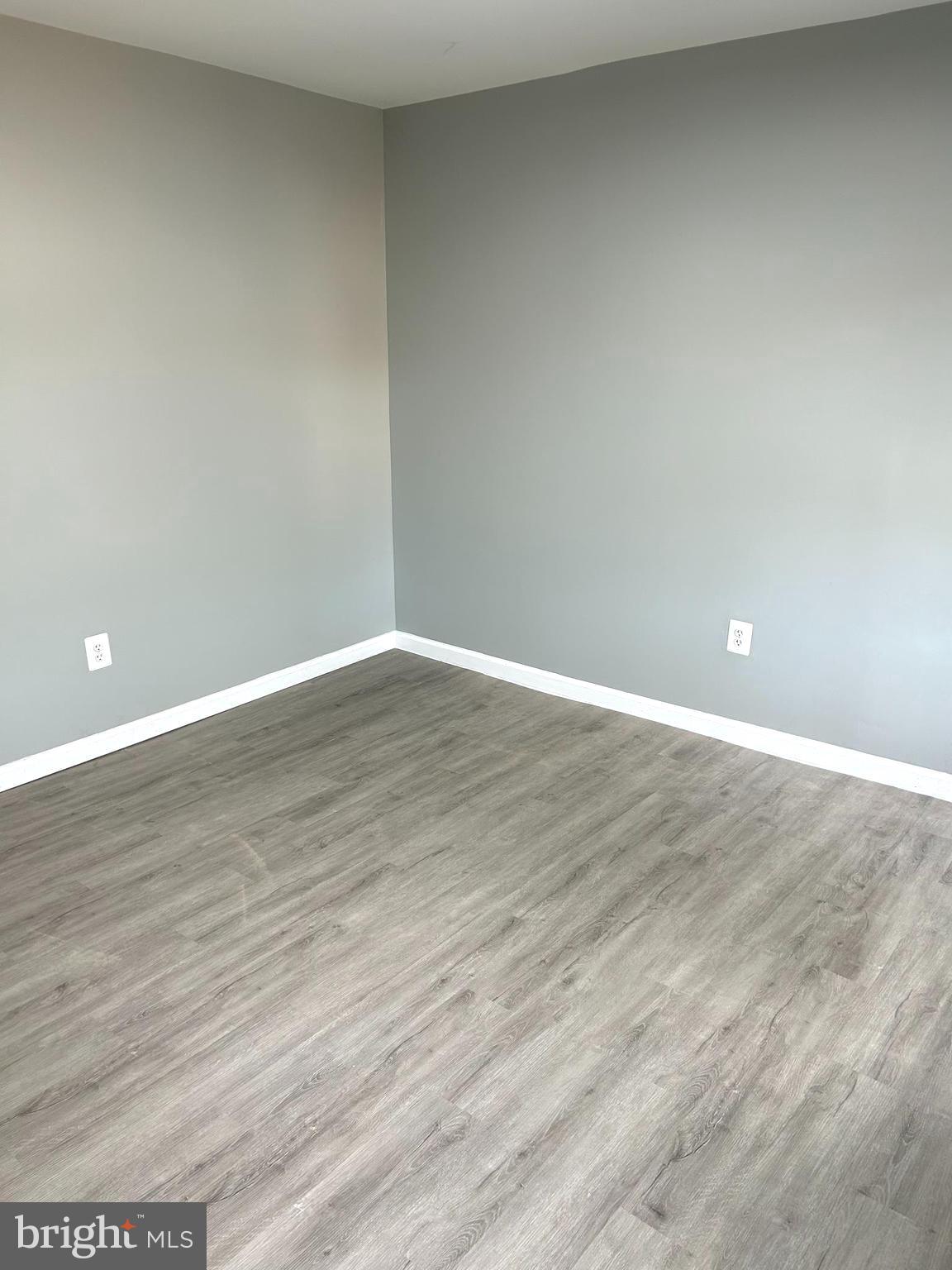 GARDENVILLE - Commercial Lease