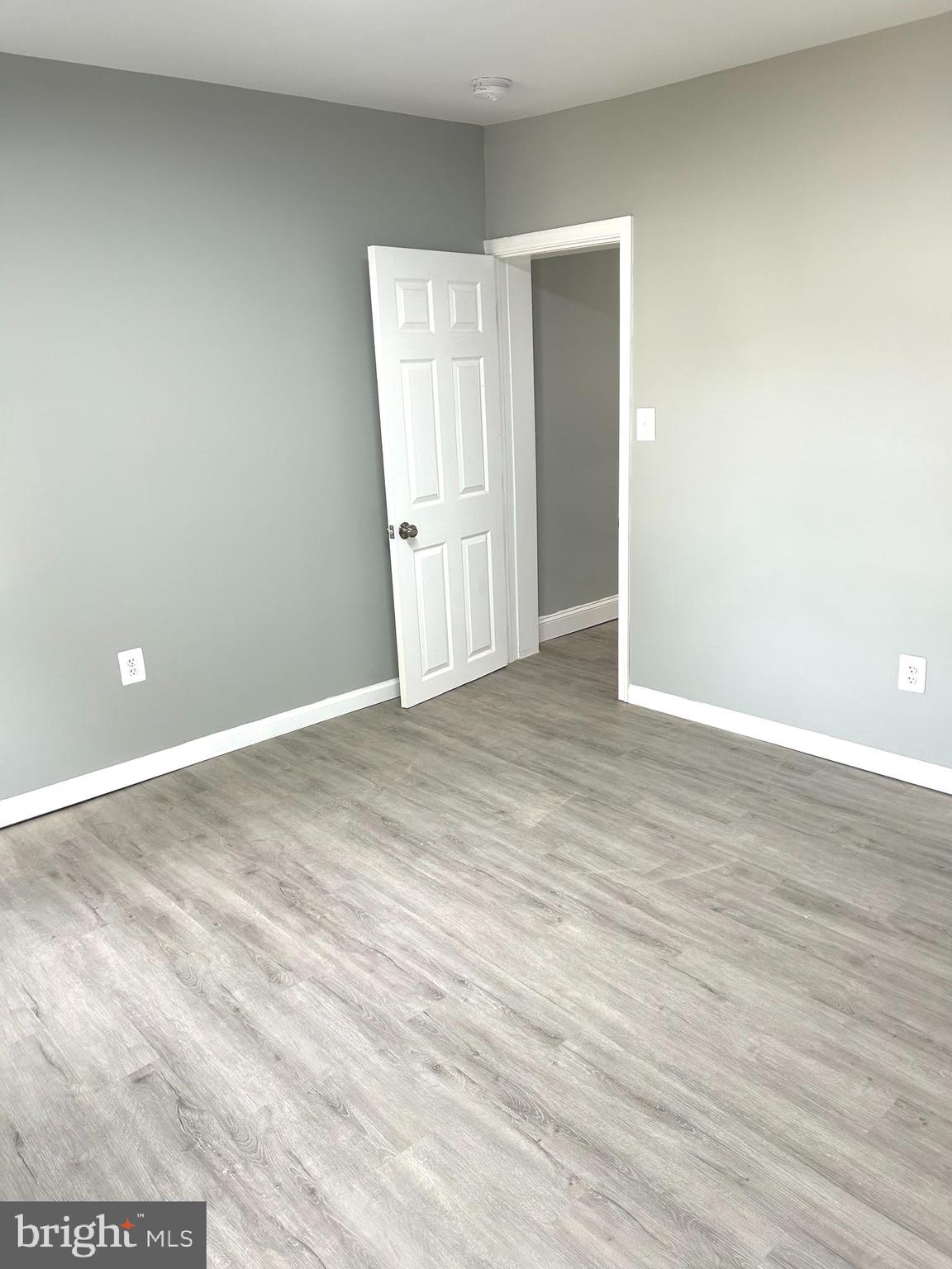 GARDENVILLE - Commercial Lease