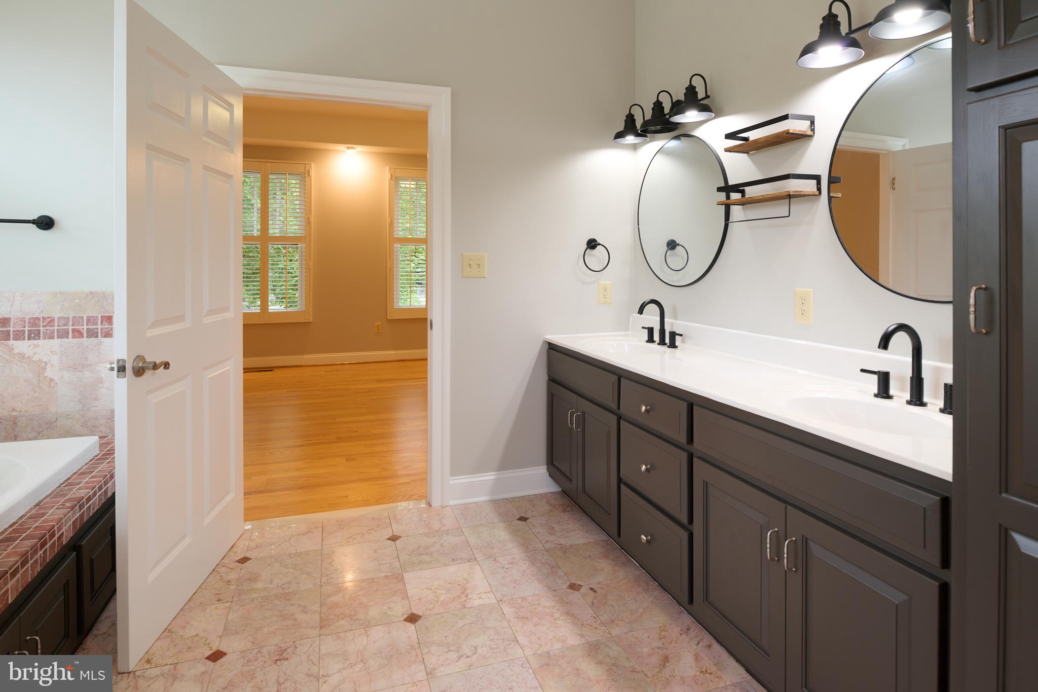 CEDAR CLIFF - Residential