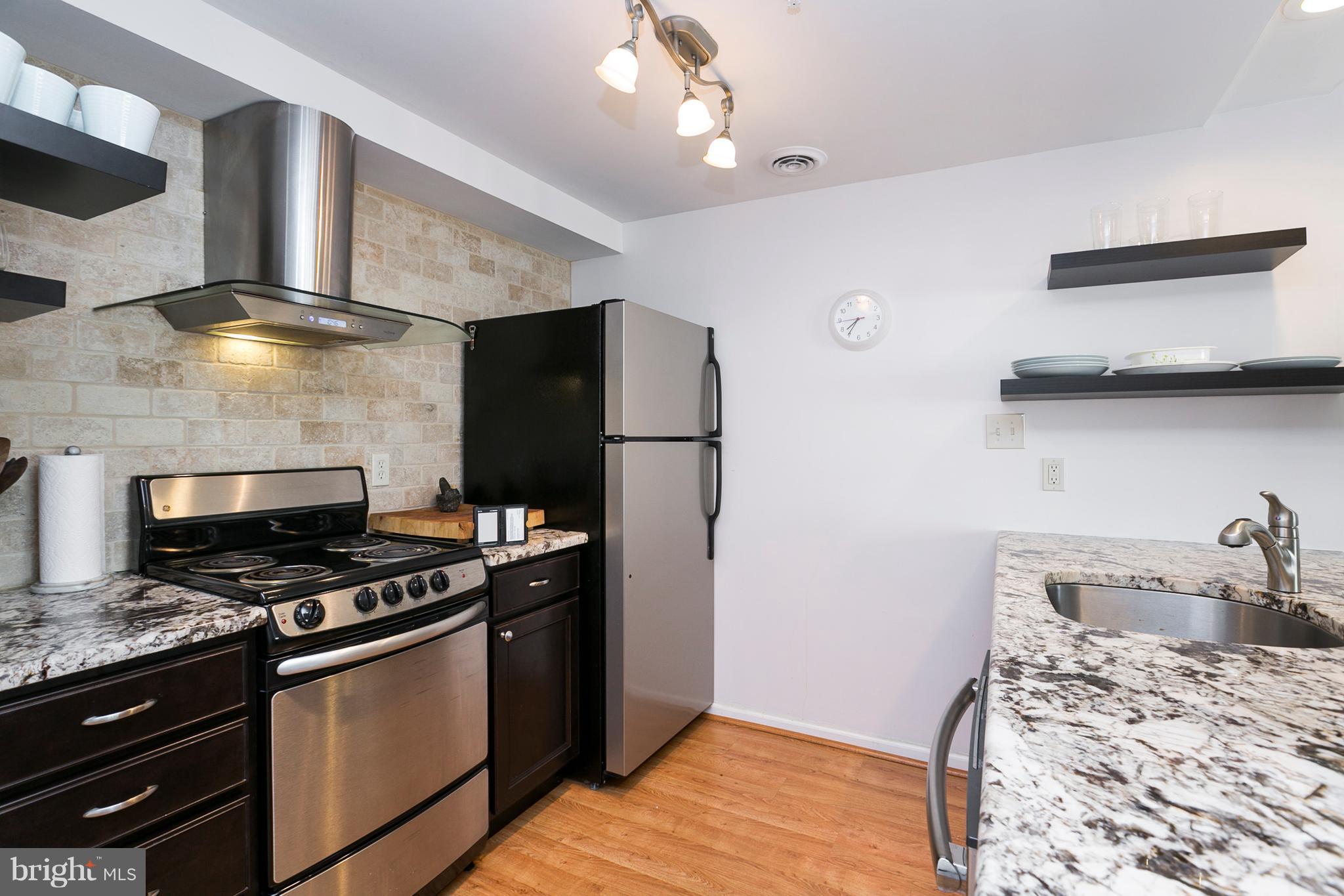HENDERSON'S WHARF - Residential Lease