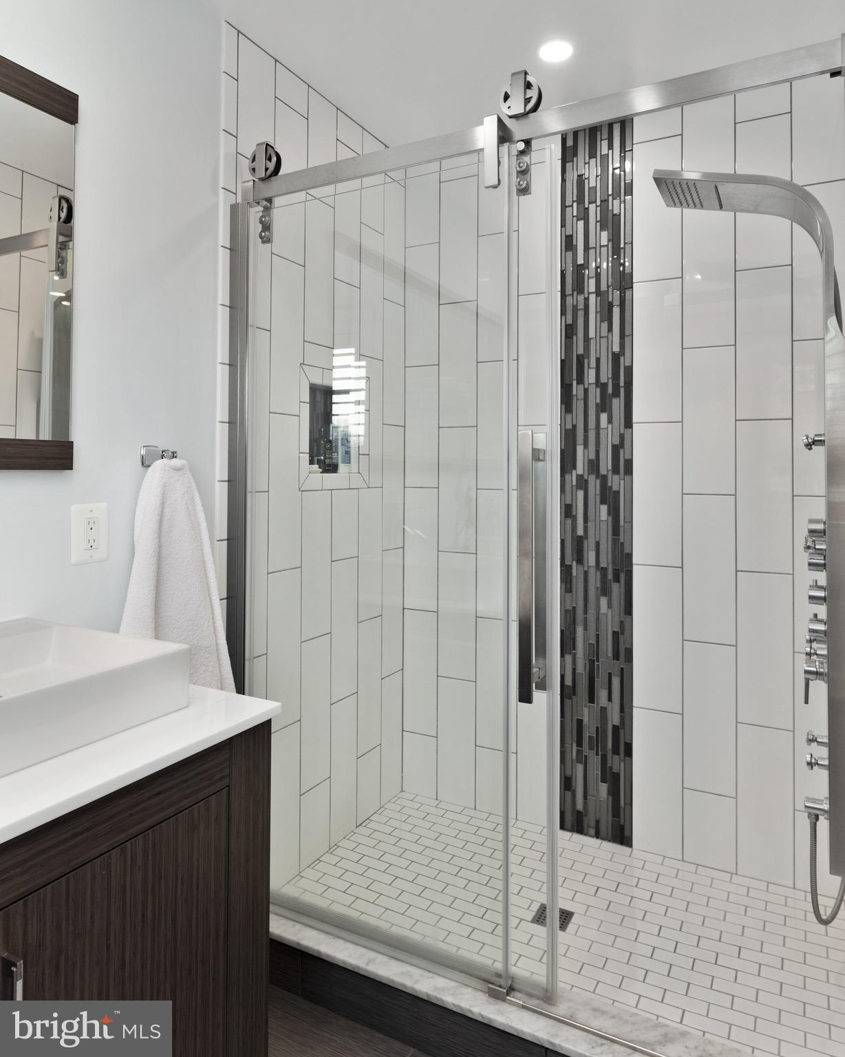 EASTPORT - Residential