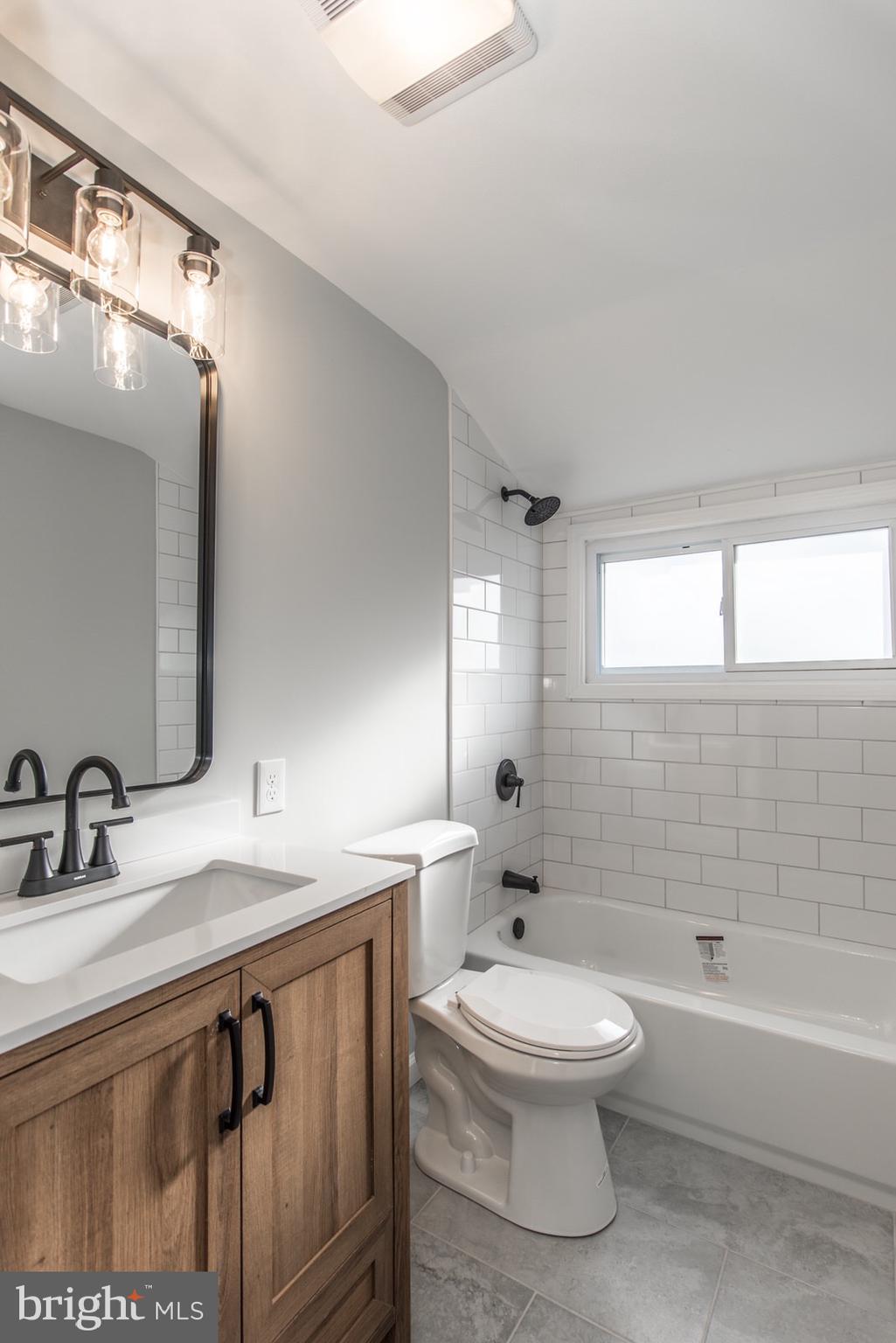 KENWOOD - Residential
