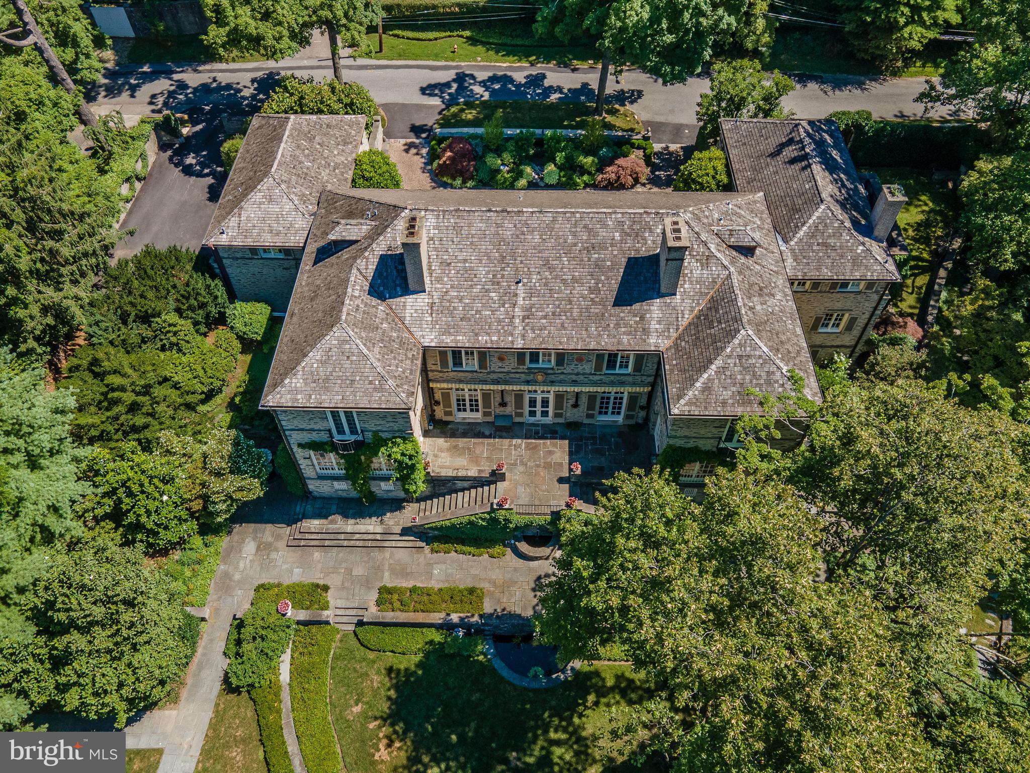 CHESTNUT HILL - Residential