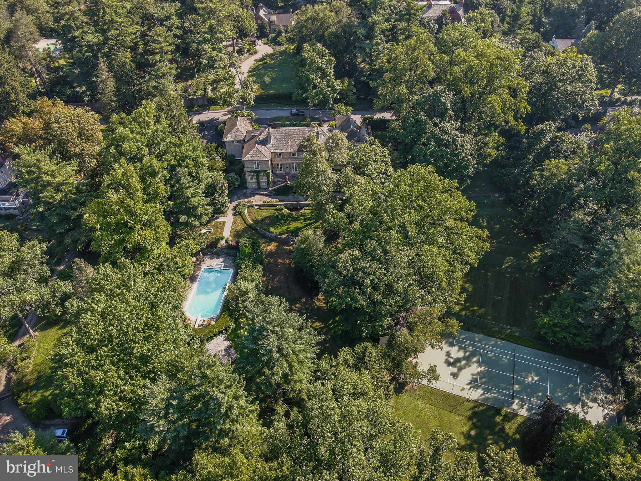 CHESTNUT HILL - Residential