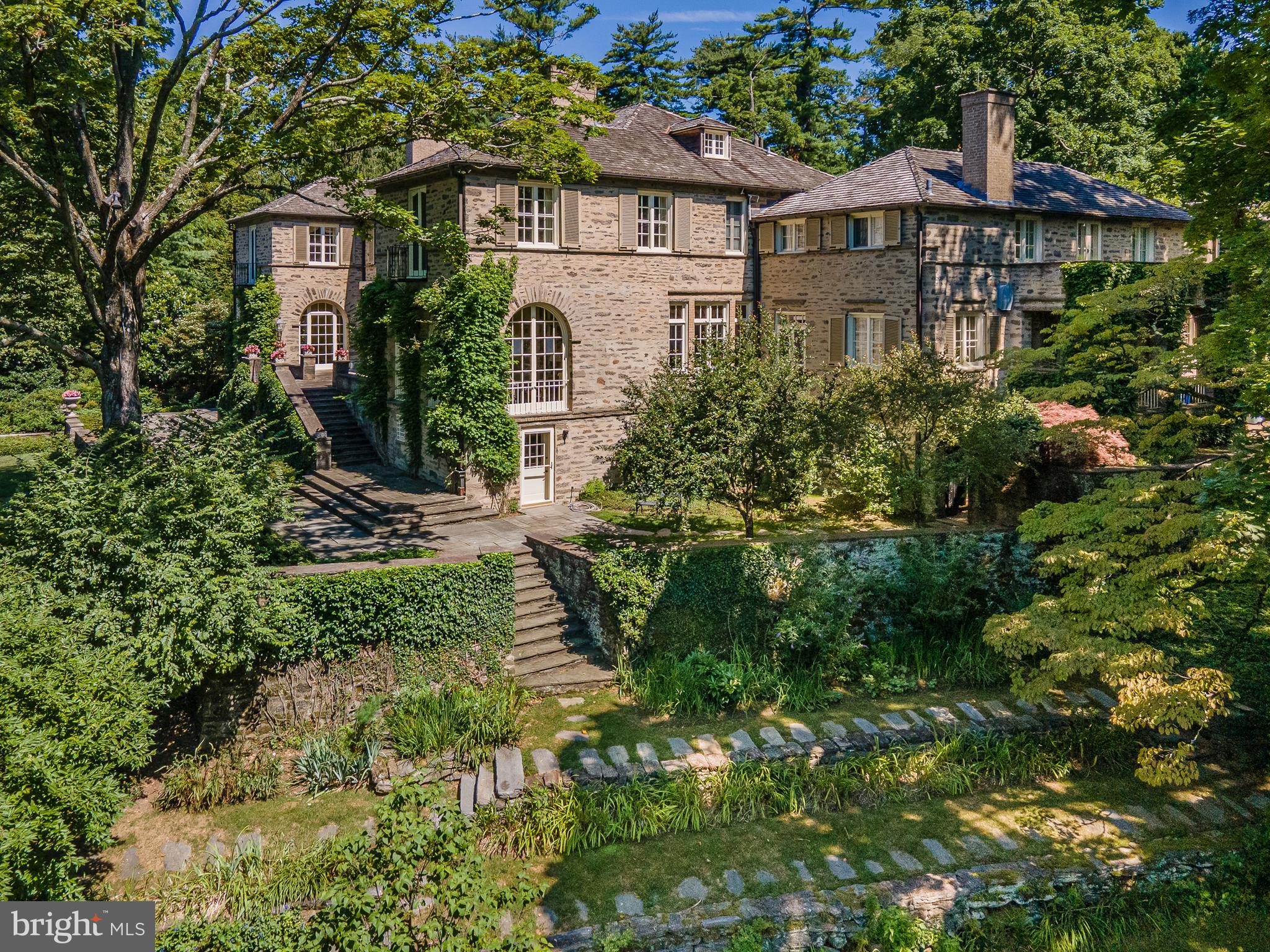 CHESTNUT HILL - Residential