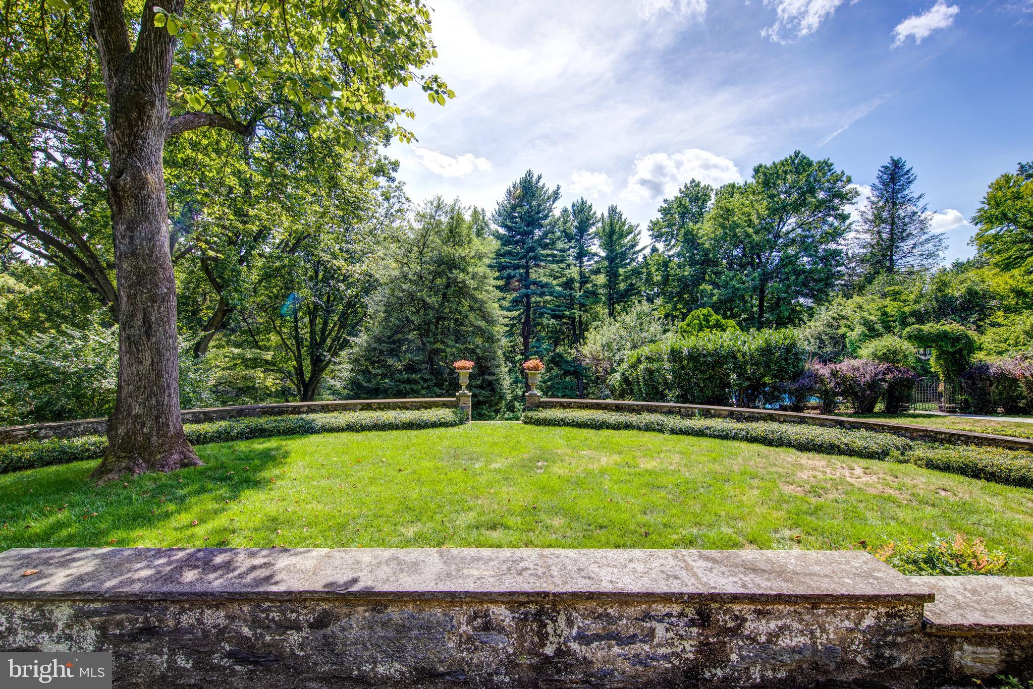 CHESTNUT HILL - Residential