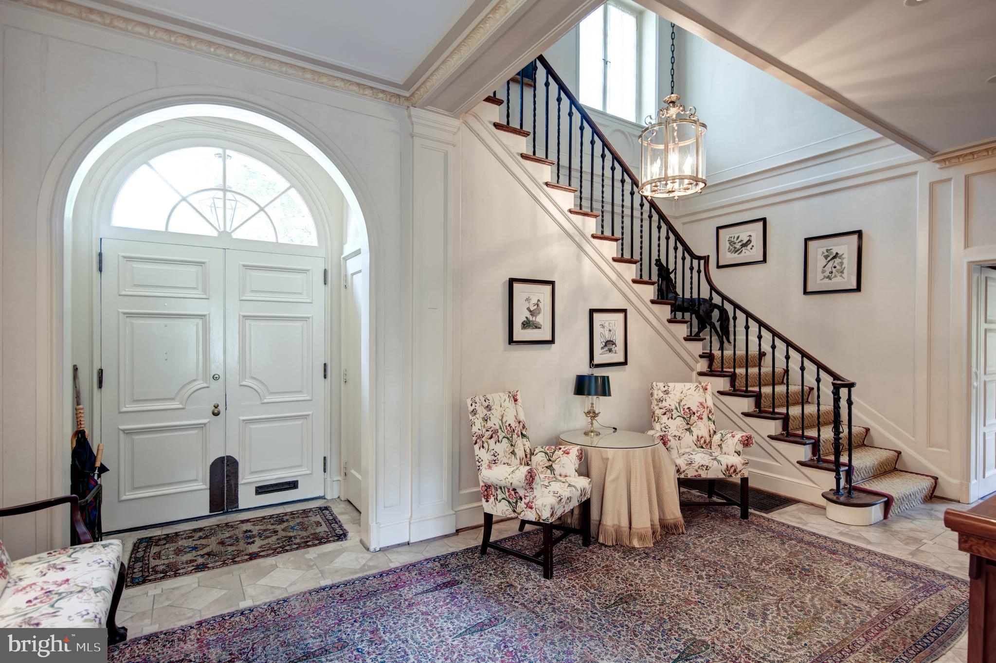 CHESTNUT HILL - Residential