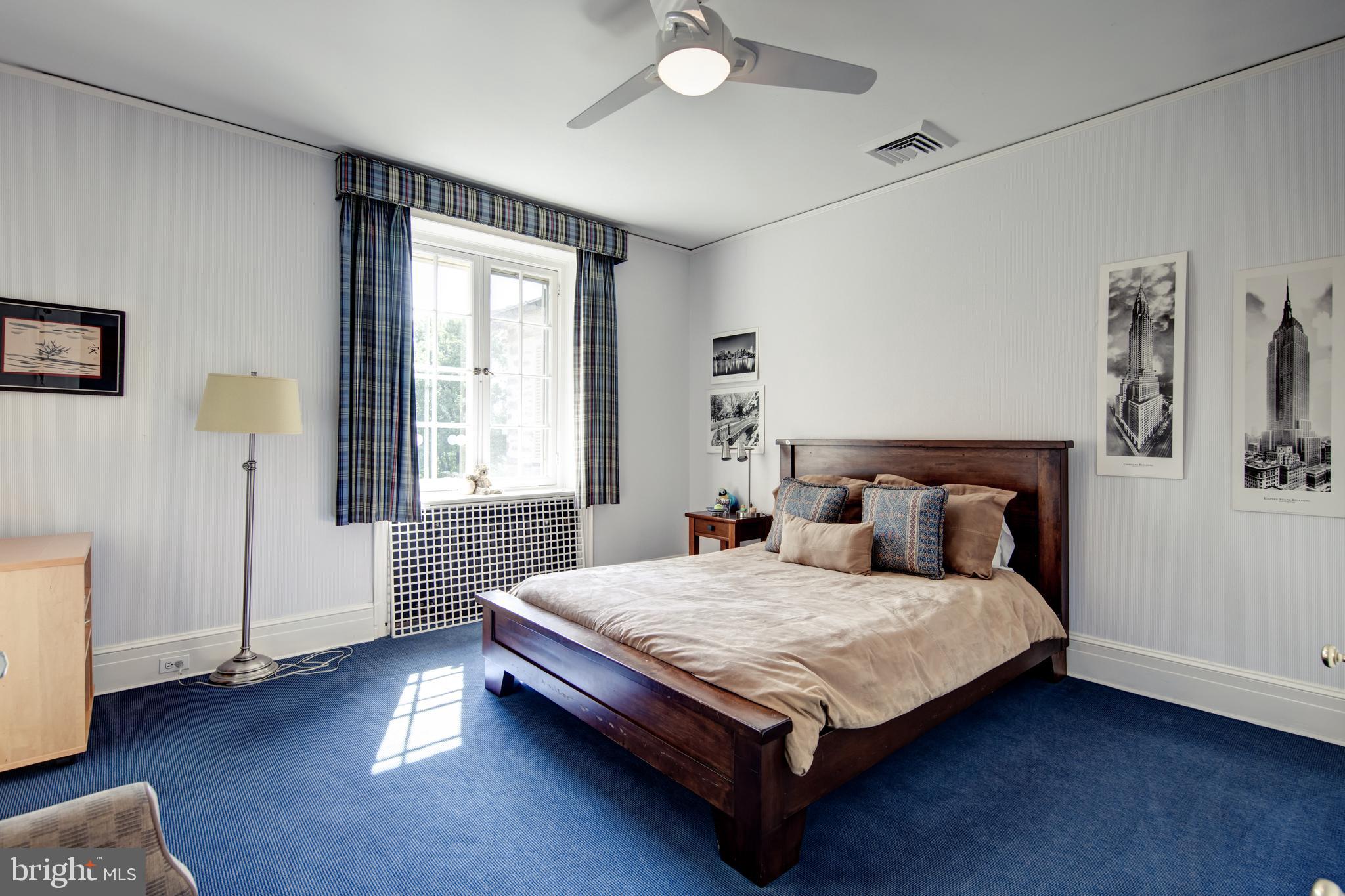 CHESTNUT HILL - Residential