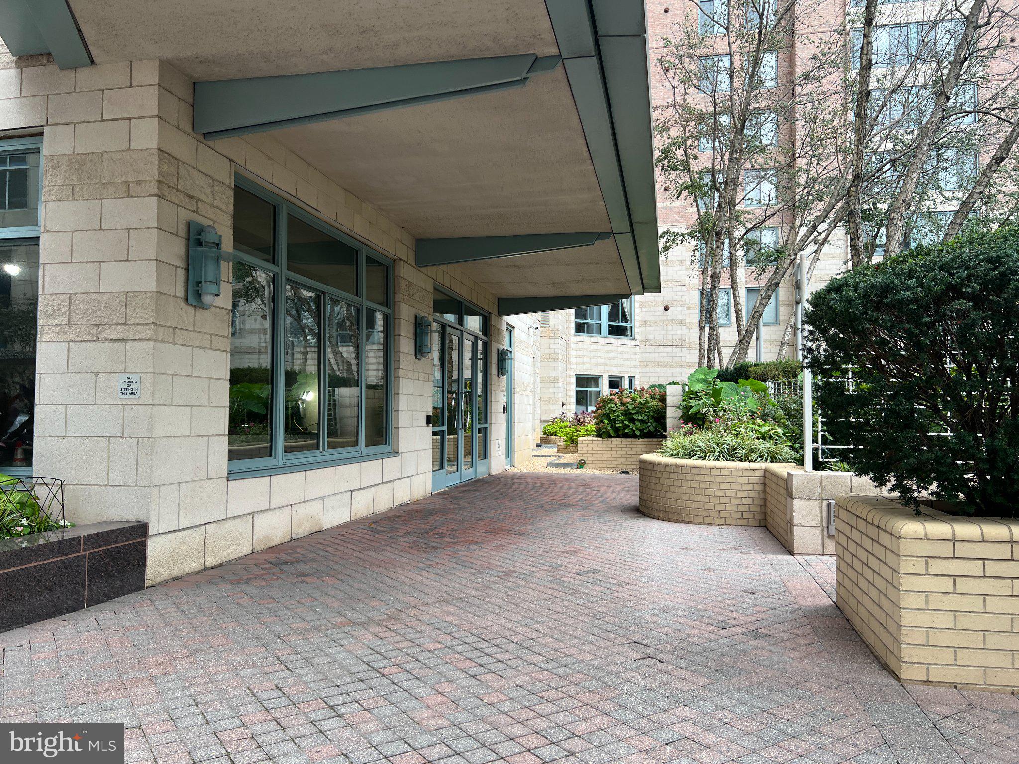 851 N GLEBE ROAD 807