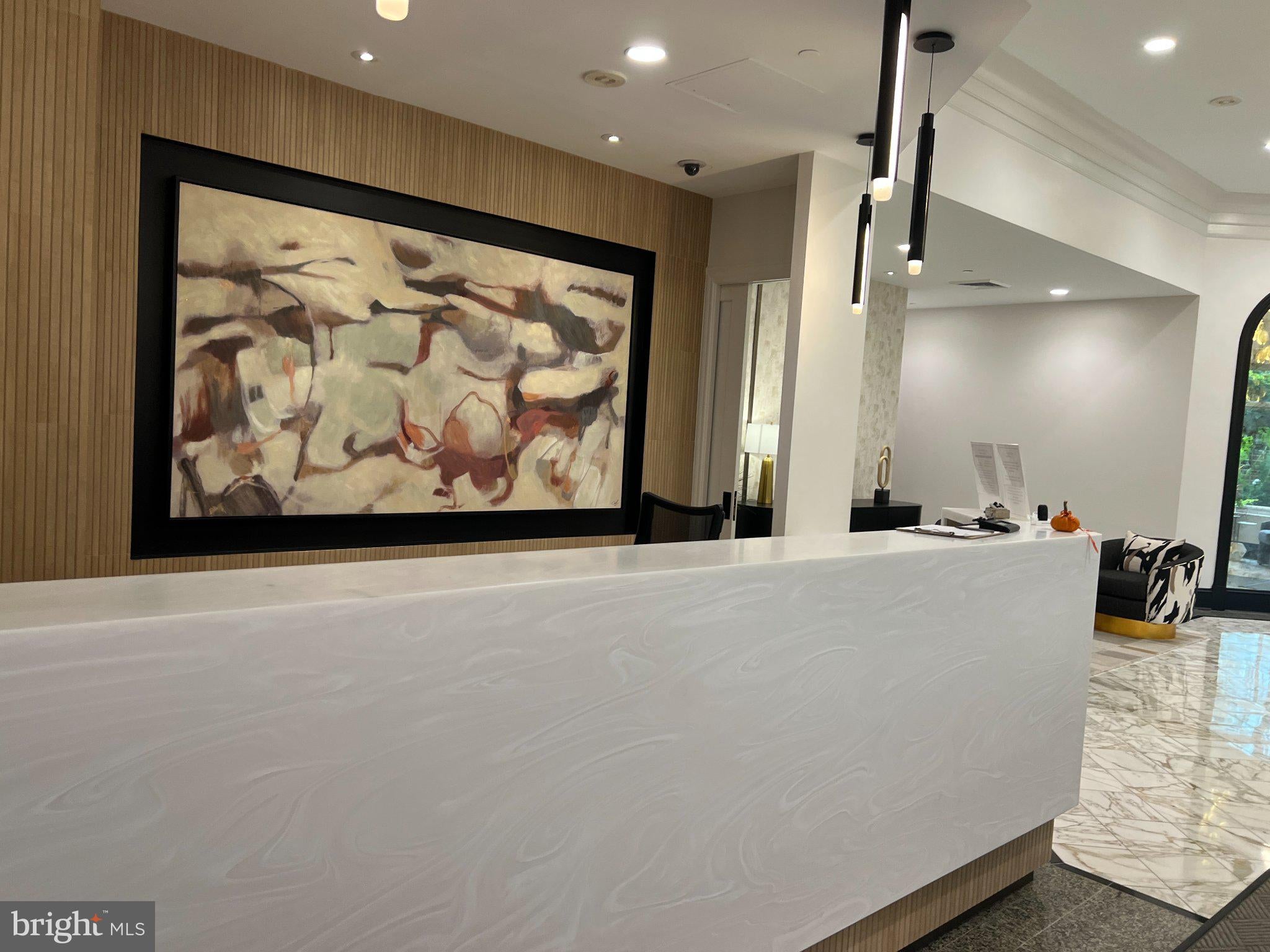 851 N GLEBE ROAD 807