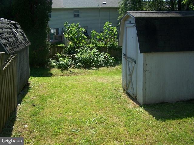 OAK HOLLOW - Residential