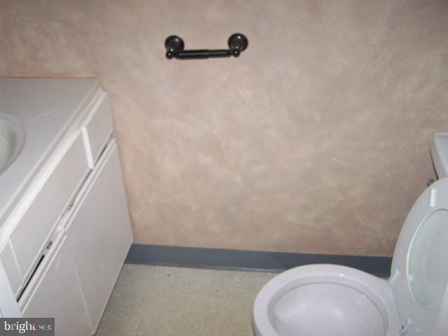 OAK HOLLOW - Residential