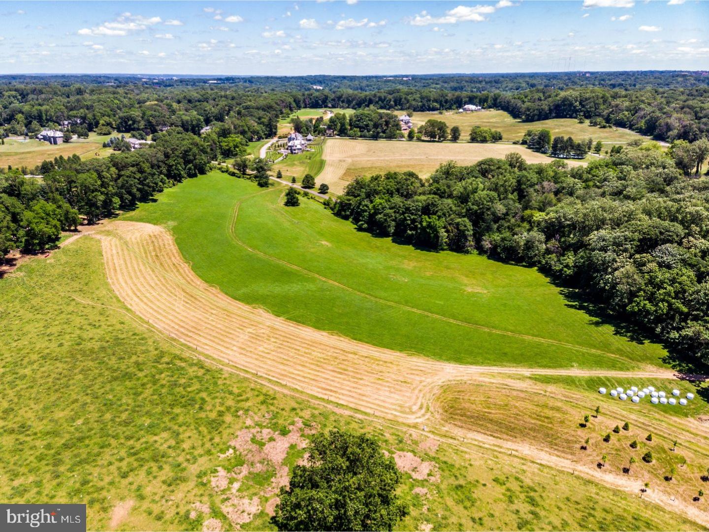 ARDROSSAN FARMS - Land