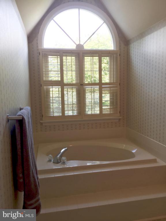 HEMPFIELD GREEN - Residential