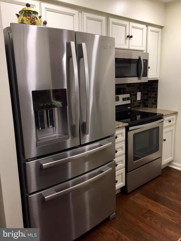 HEMPFIELD GREEN - Residential