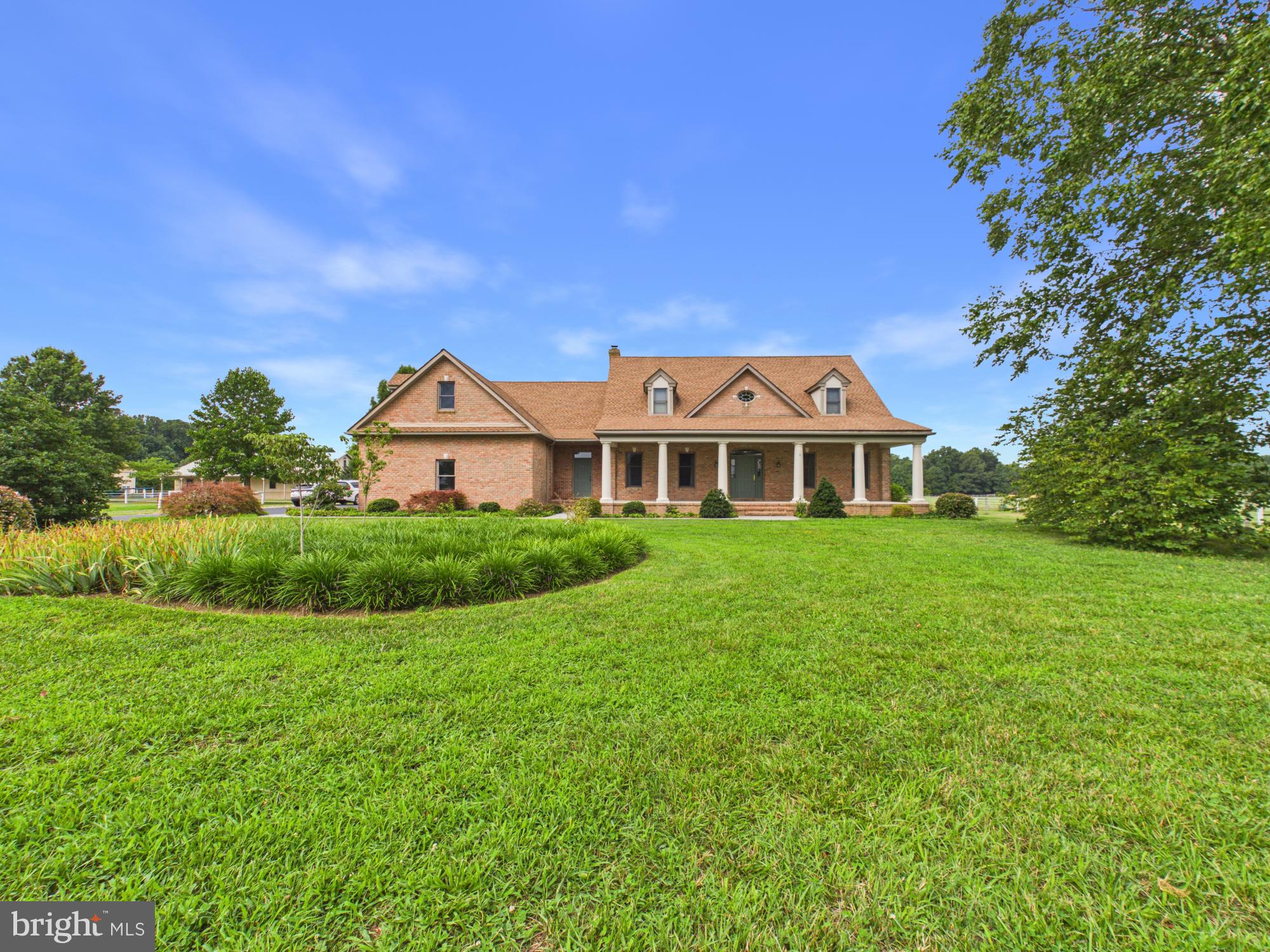 95 RINGSIDE DRIVE