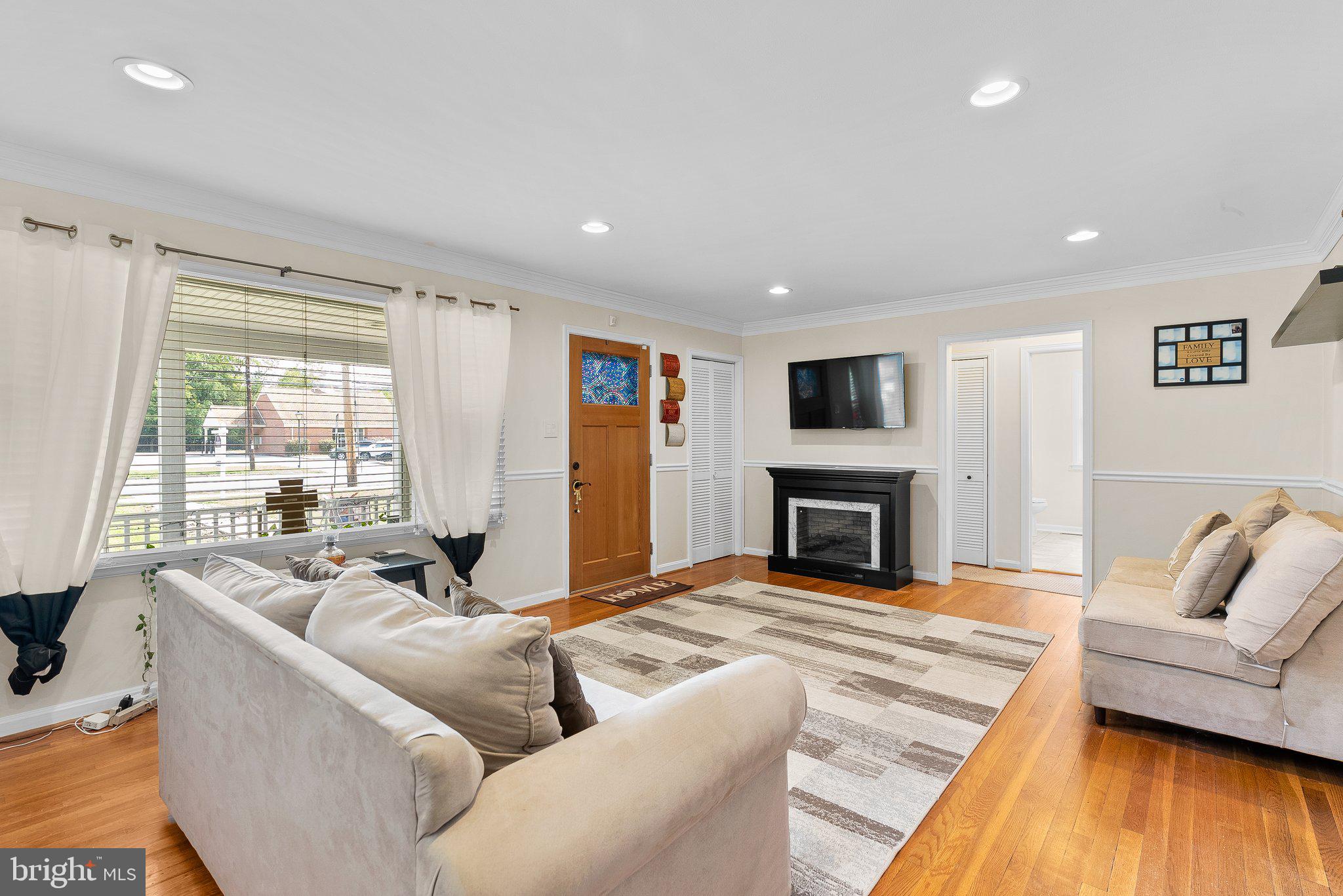 HAGERSTOWN - Residential