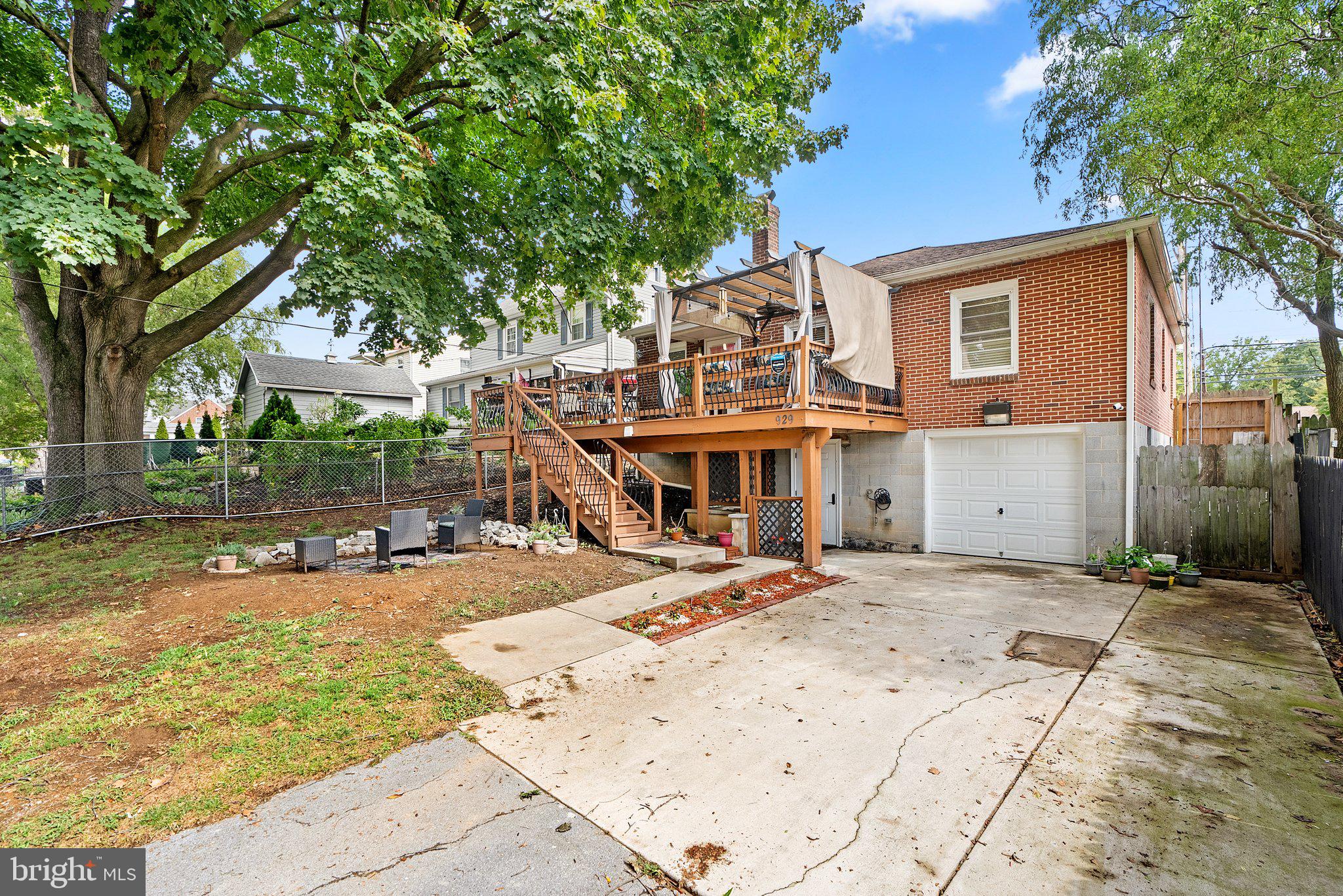 HAGERSTOWN - Residential