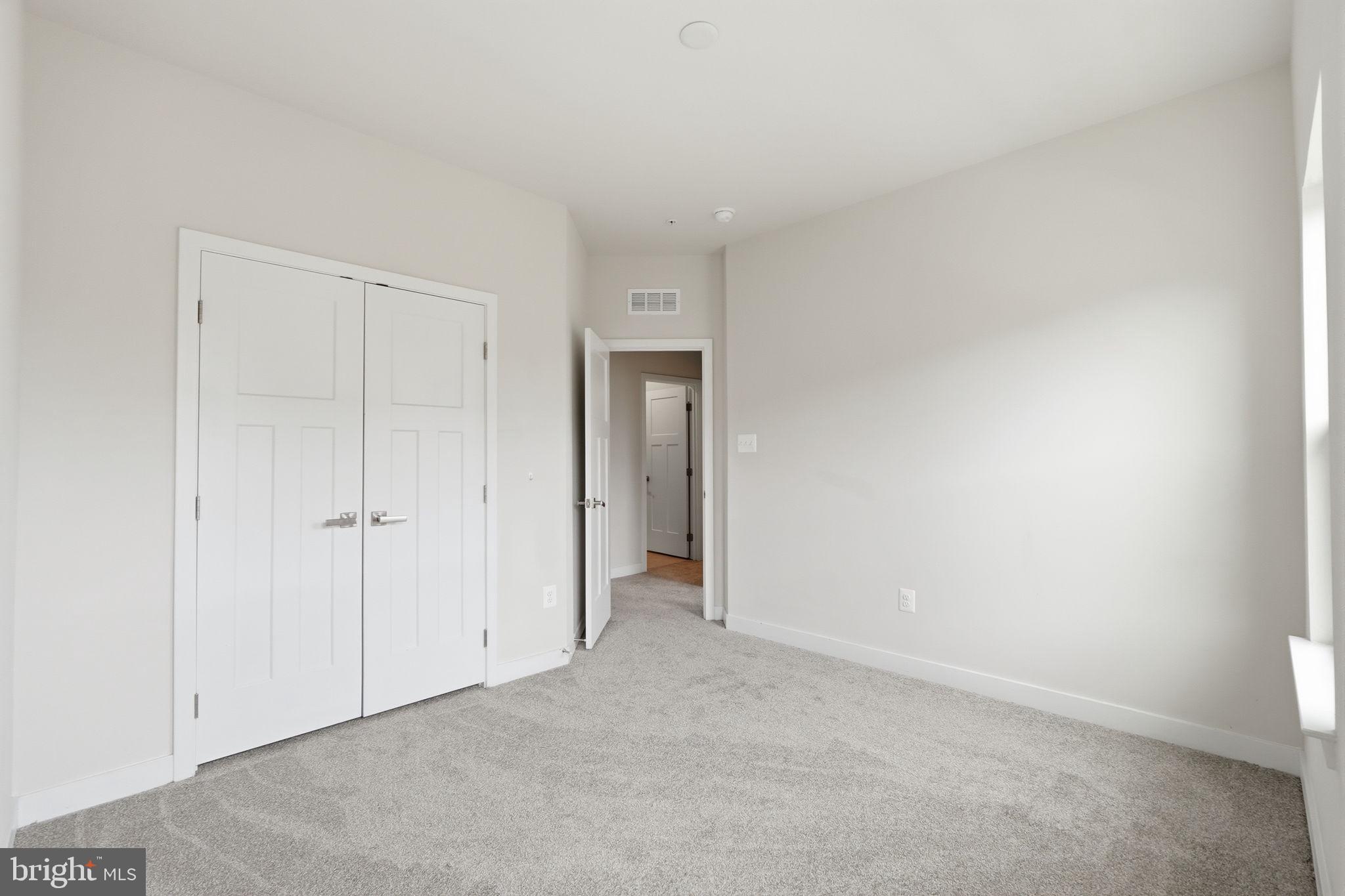 WESTCHESTER SQUARE - Residential