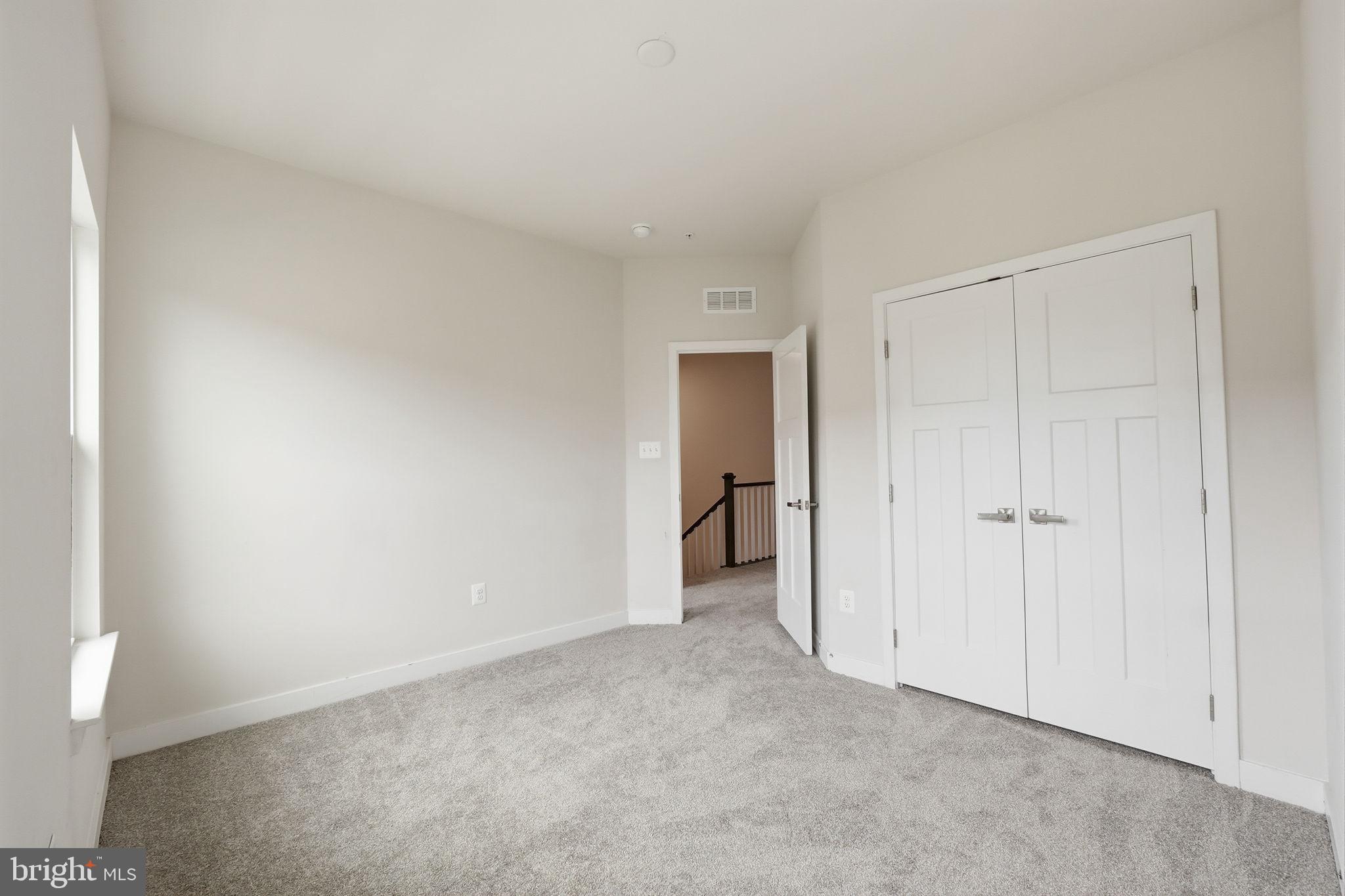 WESTCHESTER SQUARE - Residential