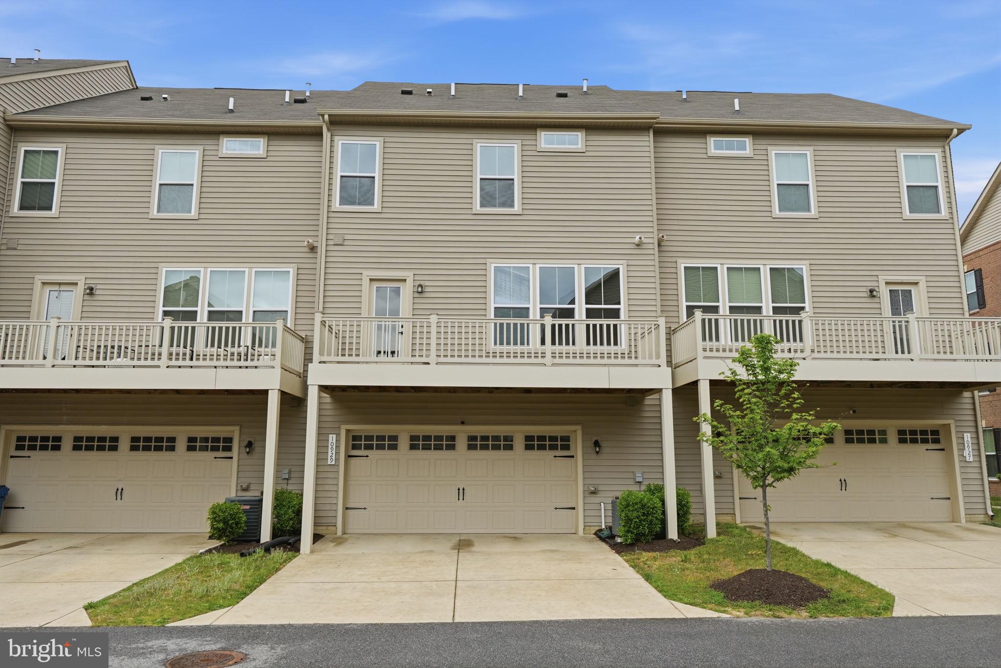 WESTCHESTER SQUARE - Residential