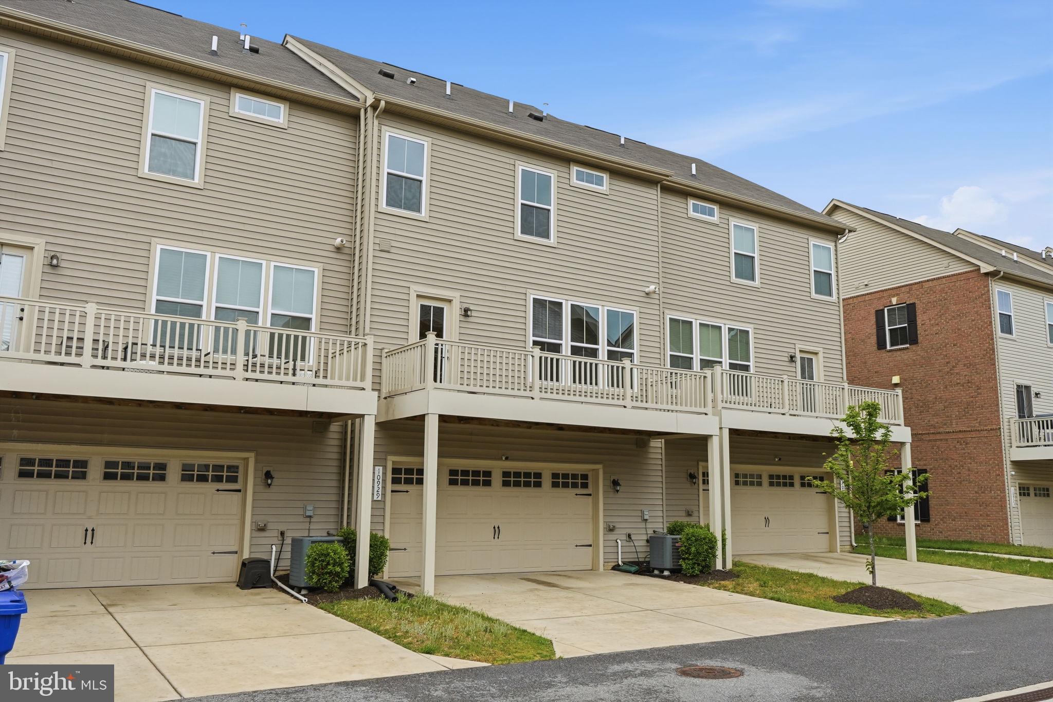 WESTCHESTER SQUARE - Residential