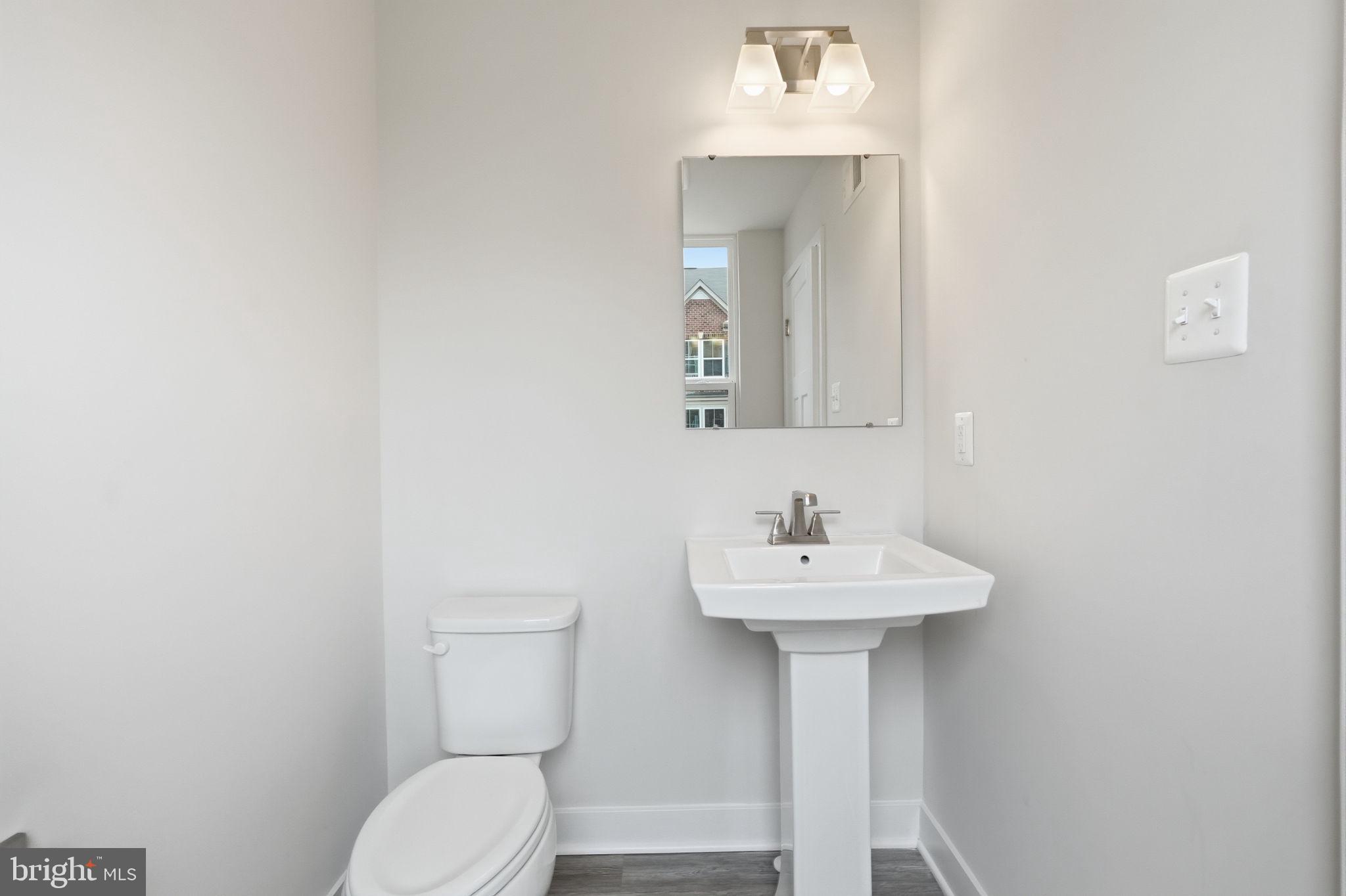 WESTCHESTER SQUARE - Residential