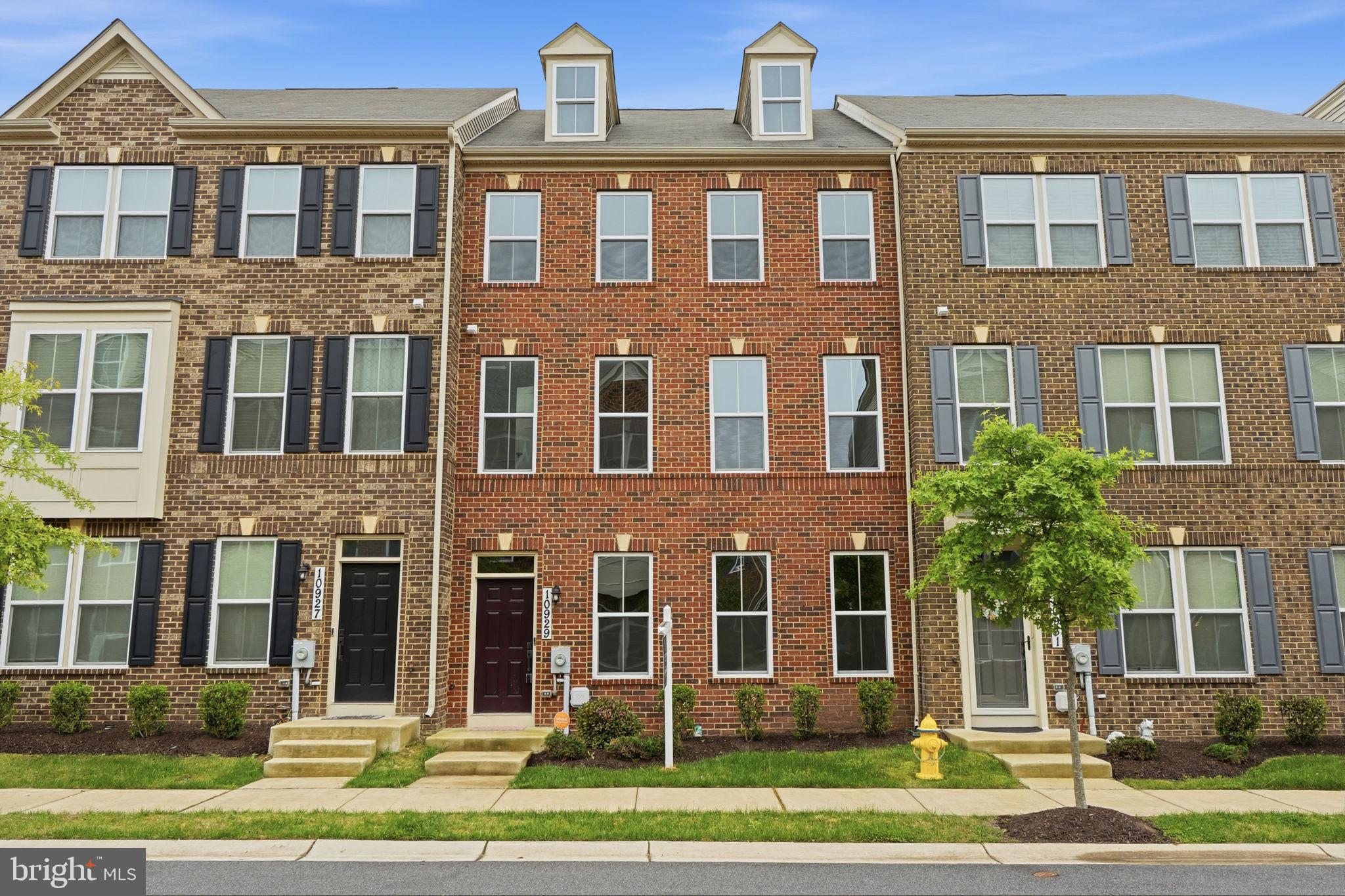WESTCHESTER SQUARE - Residential