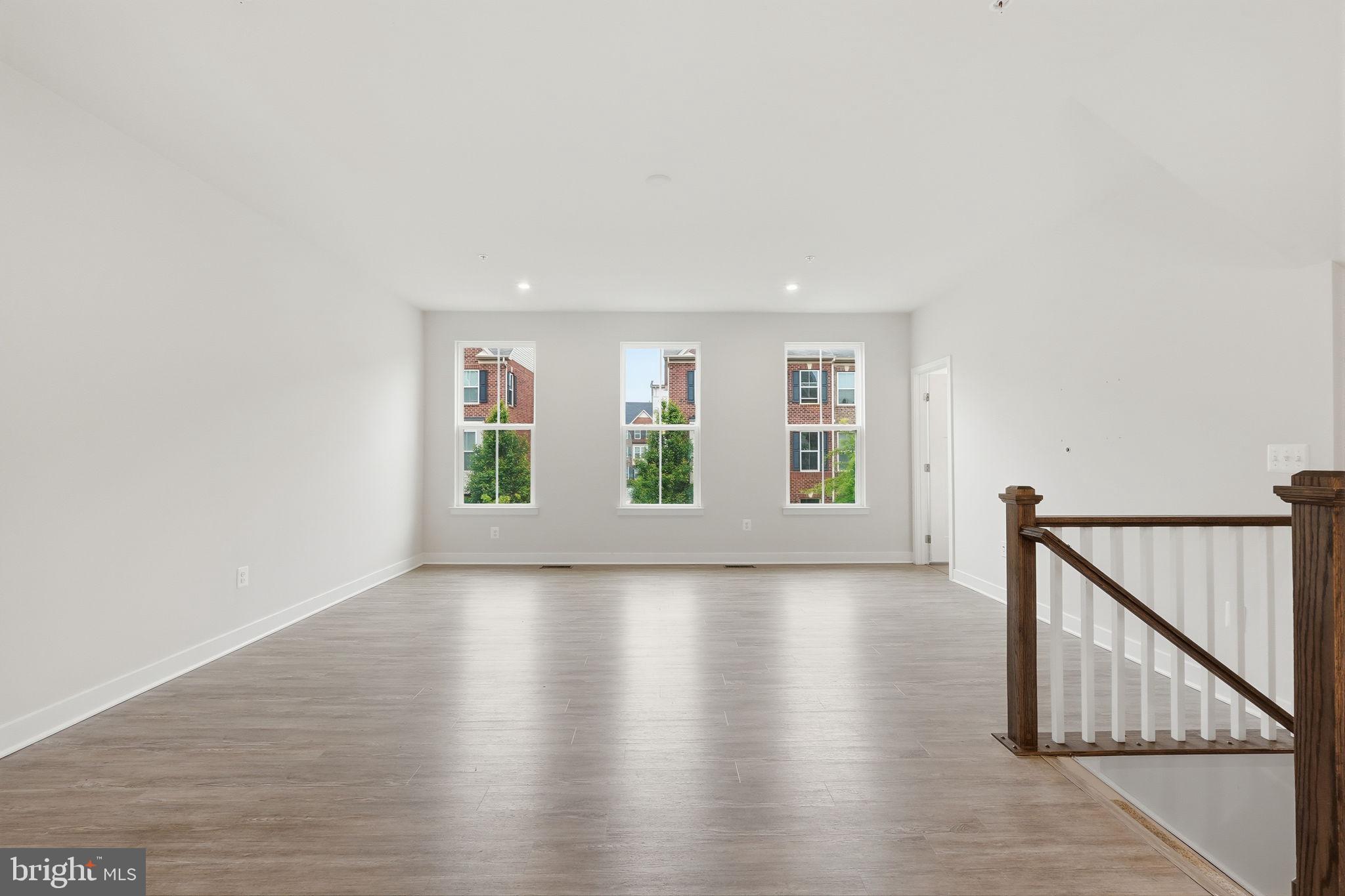 WESTCHESTER SQUARE - Residential