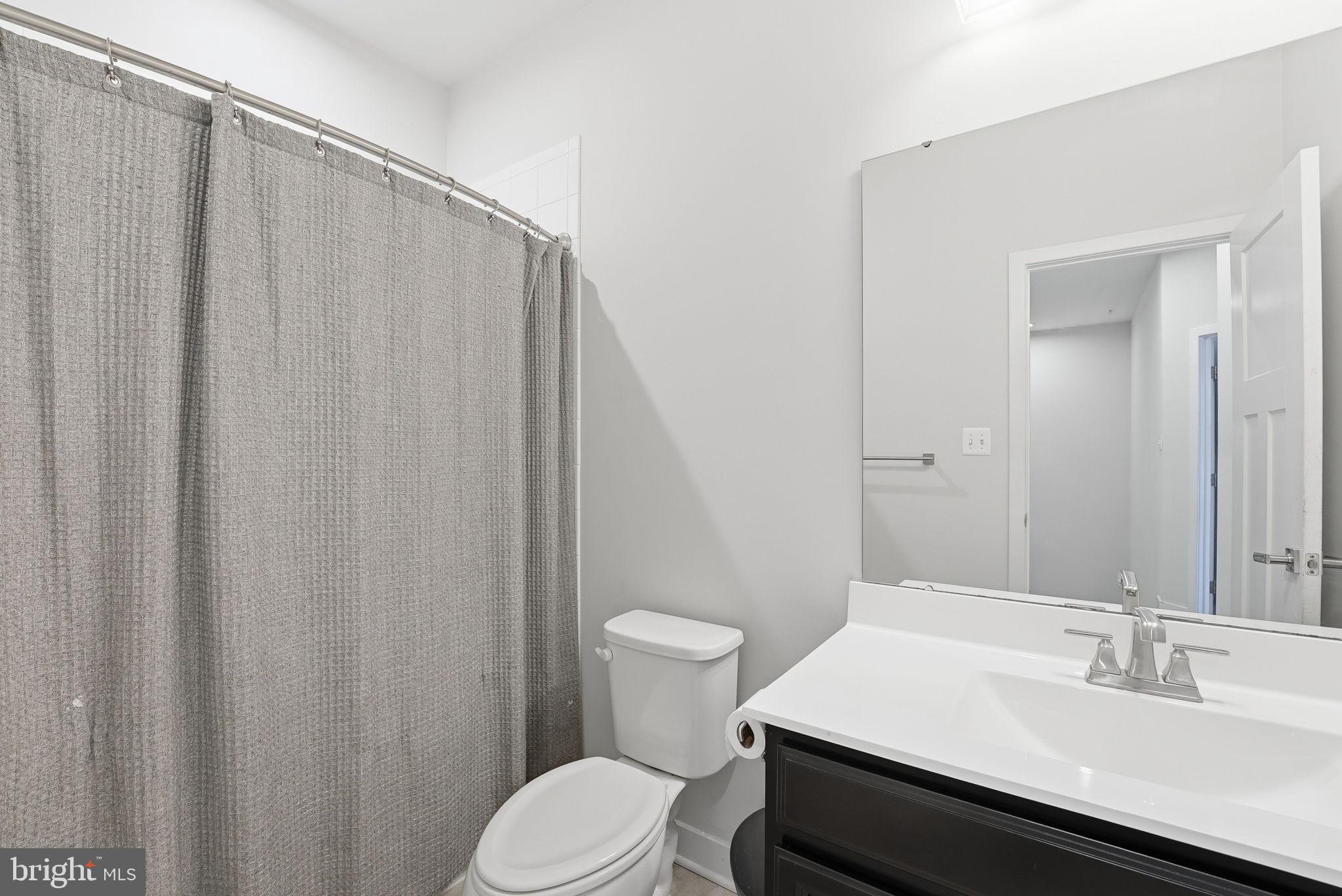 WESTCHESTER SQUARE - Residential