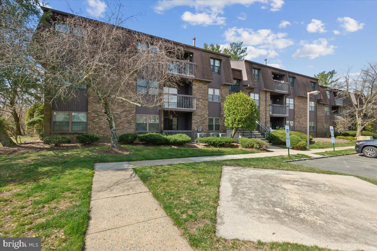 Cranbury, New Jersey 08512, United States, 1 Bedroom Bedrooms, ,1 BathroomBathrooms,Residential,Active,202429