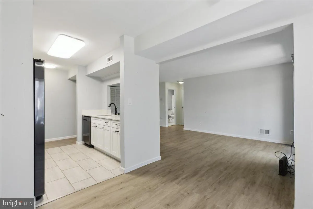 Cranbury, New Jersey 08512, United States, 1 Bedroom Bedrooms, ,1 BathroomBathrooms,Residential,Active,202429