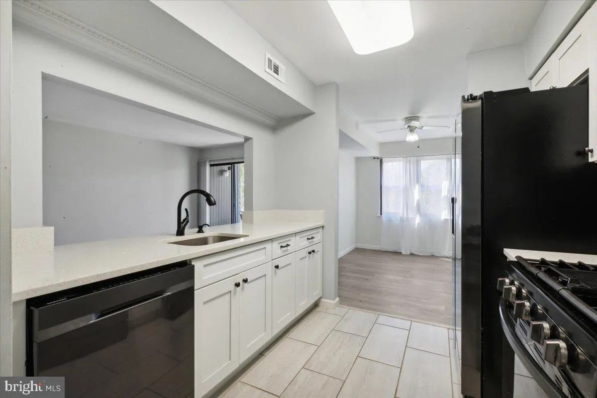 Cranbury, New Jersey 08512, United States, 1 Bedroom Bedrooms, ,1 BathroomBathrooms,Residential,Active,202429