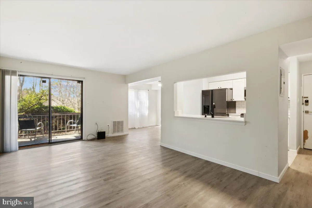 Cranbury, New Jersey 08512, United States, 1 Bedroom Bedrooms, ,1 BathroomBathrooms,Residential,Active,202429