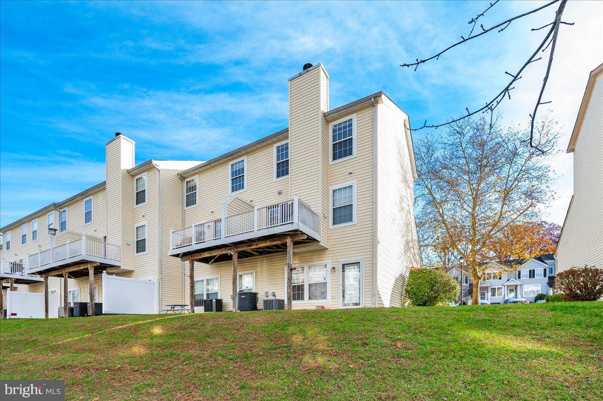 CEDAR GROVE AT CROFTON - Residential