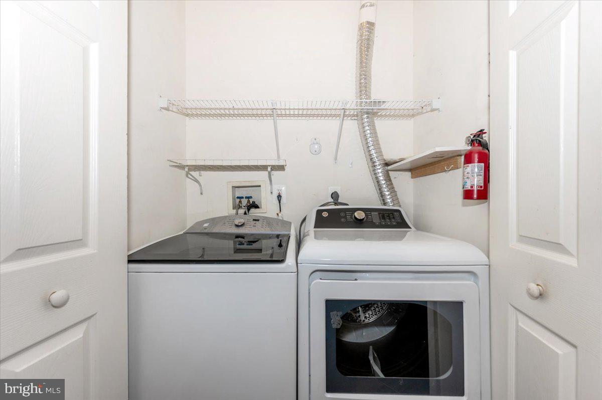 CEDAR GROVE AT CROFTON - Residential