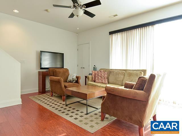 THE BARRINGER - Residential