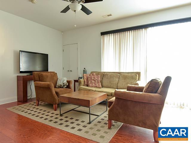 THE BARRINGER - Residential