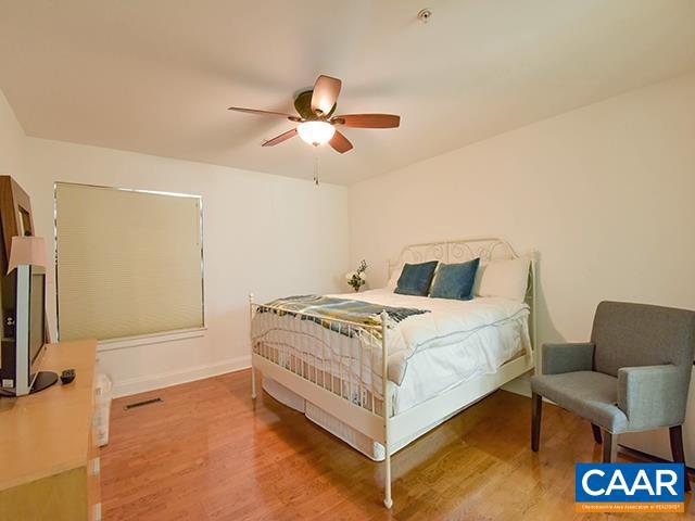 THE BARRINGER - Residential