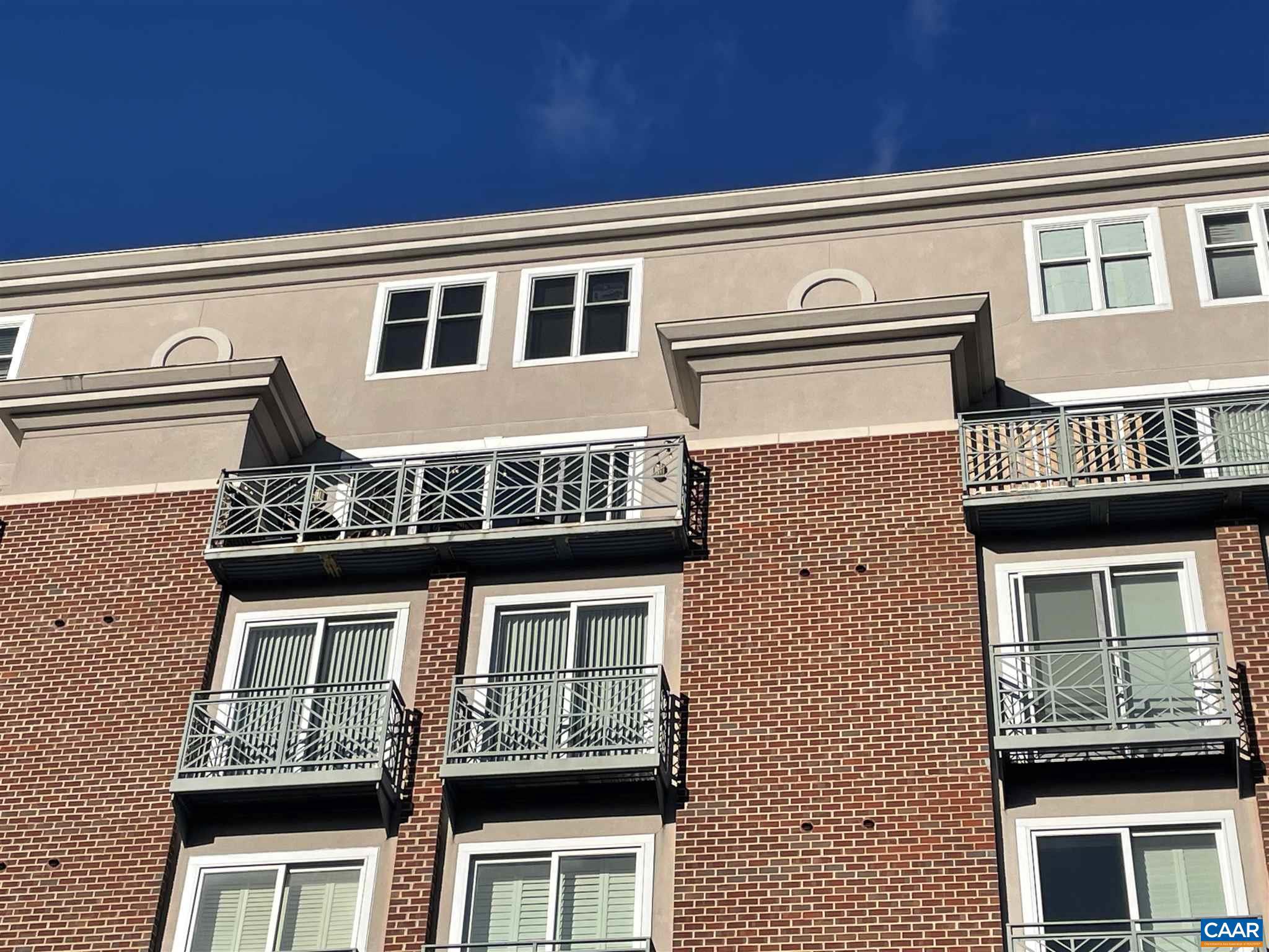 THE BARRINGER - Residential