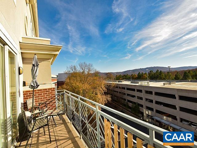 THE BARRINGER - Residential