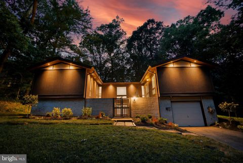 Photo of 4304 Ann Fitz Hugh Drive, ANNANDALE, VA 22003 (MLS # VAFX2323170)